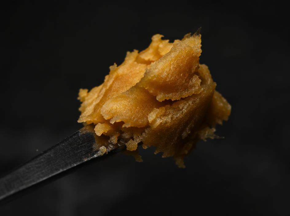 Whipped badder concentrate on a dab tool